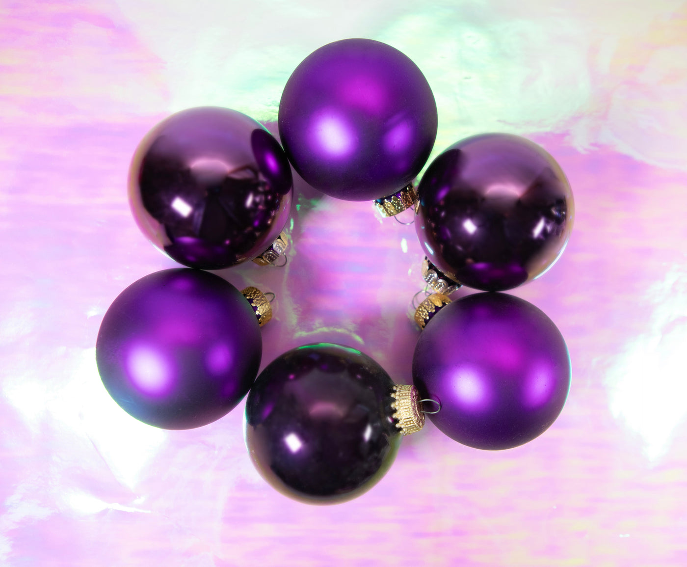 ‘Tis The Season To Gift And To Glow: Holiday Gift Guide